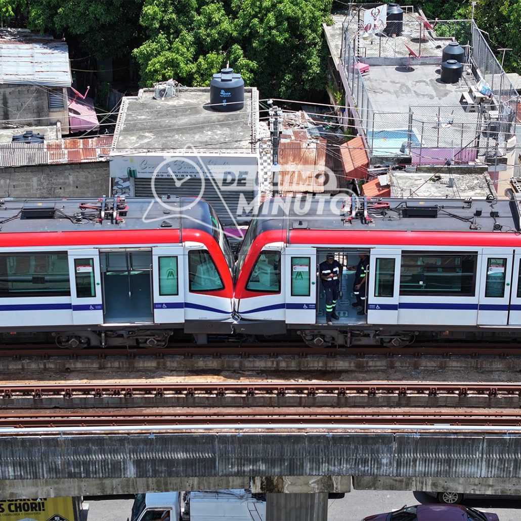 Chocan Dos Trenes De La L Nea Del Metro De Santo Domingo De Ltimo