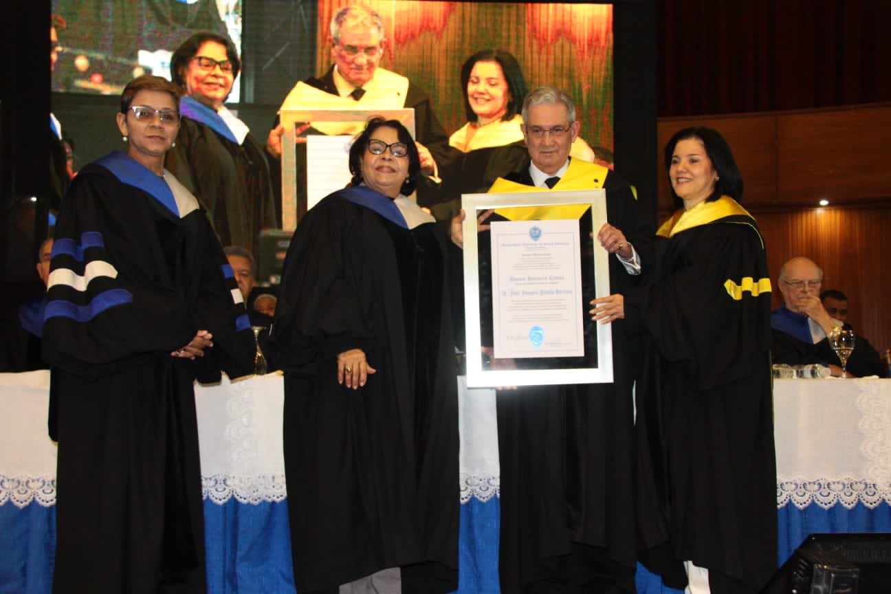 UASD otorga título Honoris Causa al doctor José Joaquín Puello