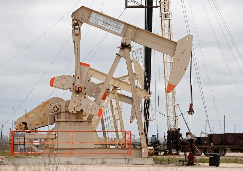El petróleo de Texas sube un 2,5% y cierra en 108,43 dólares el barril