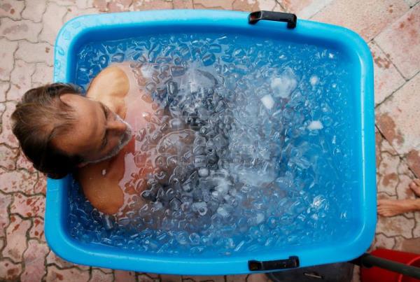 Beneficios de los baños de hielo, una terapia por la que apuestan varios  famosos