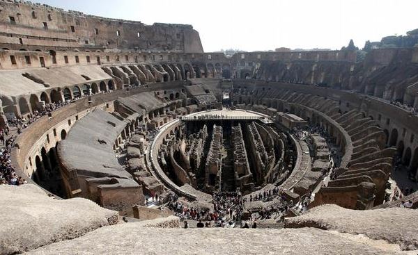 Encuentran pasabocas de 1,900 años de antigüedad en el Coliseo romano