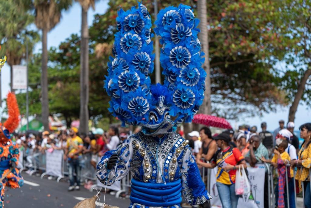 Cultura, colores y tradiciones se derrocha en Desfile Nacional de Carnaval 2023 - Noticias de hoy en República Dominicana | De Último Minuto