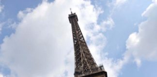 Fiscalía de París abre una investigación por falsas alertas de bomba en Torre Eiffel