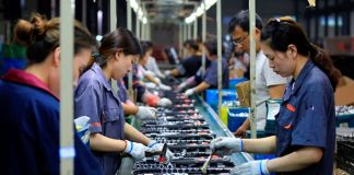 Producción industrial china se mantuvo en el 4,5 % en septiembre