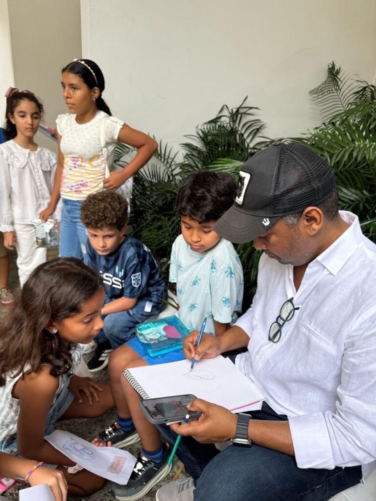 "HONESTY BY JUAN CARLOS REYES" stands out as a valuable exhibit in the Museum of Modern Art | 5 | "HONESTY BY JUAN CARLOS REYES" stands out as a valuable exhibit in the Museum of Modern Art | De Último Minuto English