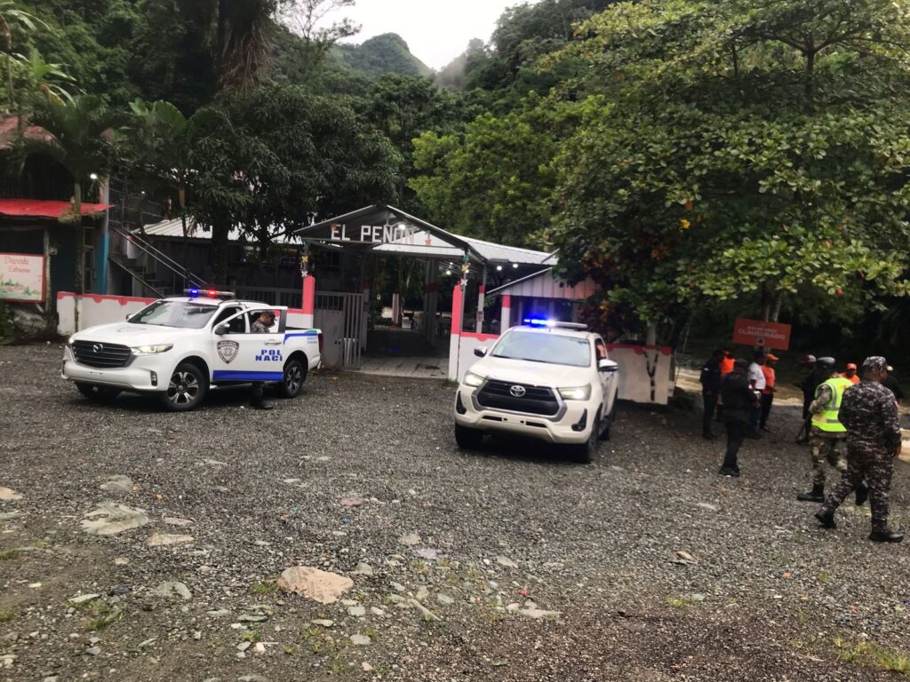 Rivers and spas in Monseñor Nouel closed due to red alert for trough | 2 | Rivers and spas in Monseñor Nouel closed due to red alert for trough | De Último Minuto English