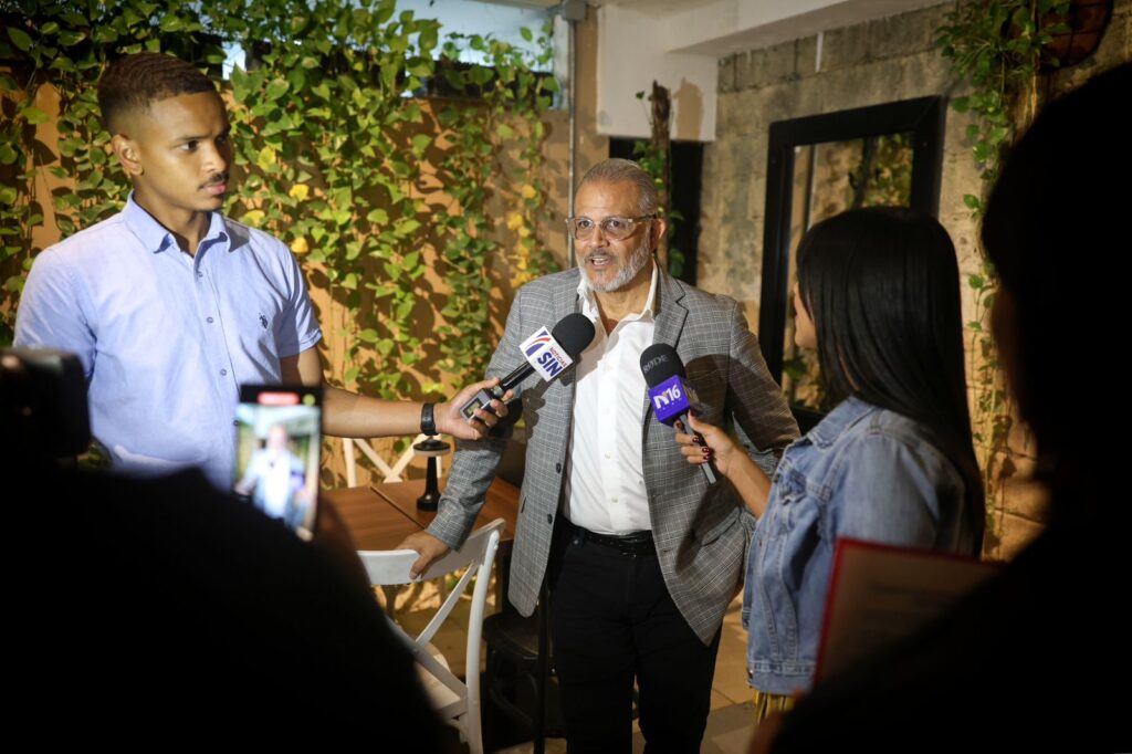 Details about the Christian work "Persecuted" are revealed. | 4 | Details about the Christian work "Persecuted" are revealed. | De Último Minuto English