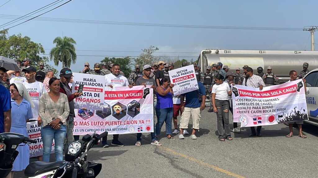 Bonao communities demand urgent solutions at picket line | 3 | Bonao communities demand urgent solutions at picket line | De Último Minuto English