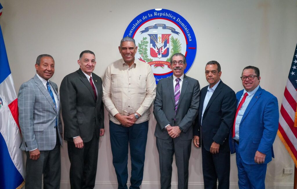 Jorge Asjana makes an official visit to the Dominican Consul in New York | 2 | Jorge Asjana realiza visita oficial al Cónsul Dominicano en Nueva York