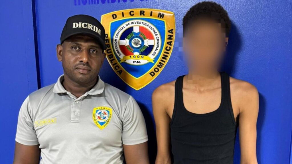 Police locate two teenagers who had been reported missing in Santiago. | De Último Minuto English
