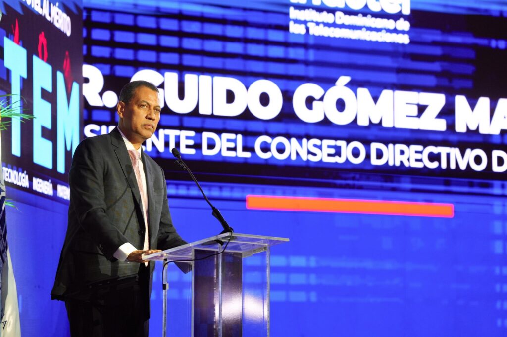 500 estudiantes reciben becas del INDOTEL en premiación STEM - Noticias de hoy en República Dominicana | De Último Minuto