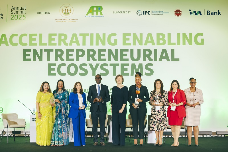 BHD receives recognition for boosting the female economy | 2 | BHD receives recognition for boosting the female economy | De Último Minuto English