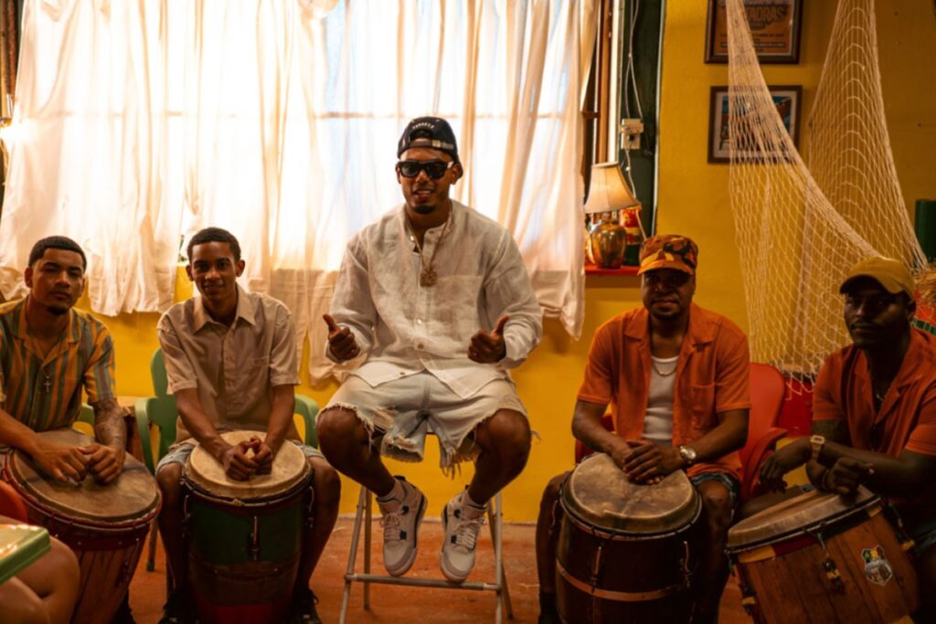 Myke Towers releases “Island Boyz” | De Último Minuto English