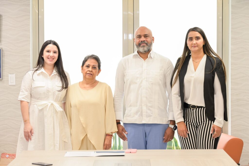 Carmen Quijano de Aguilera asume como presidenta del Voluntariado Banreservas - Noticias de hoy en República Dominicana | De Último Minuto