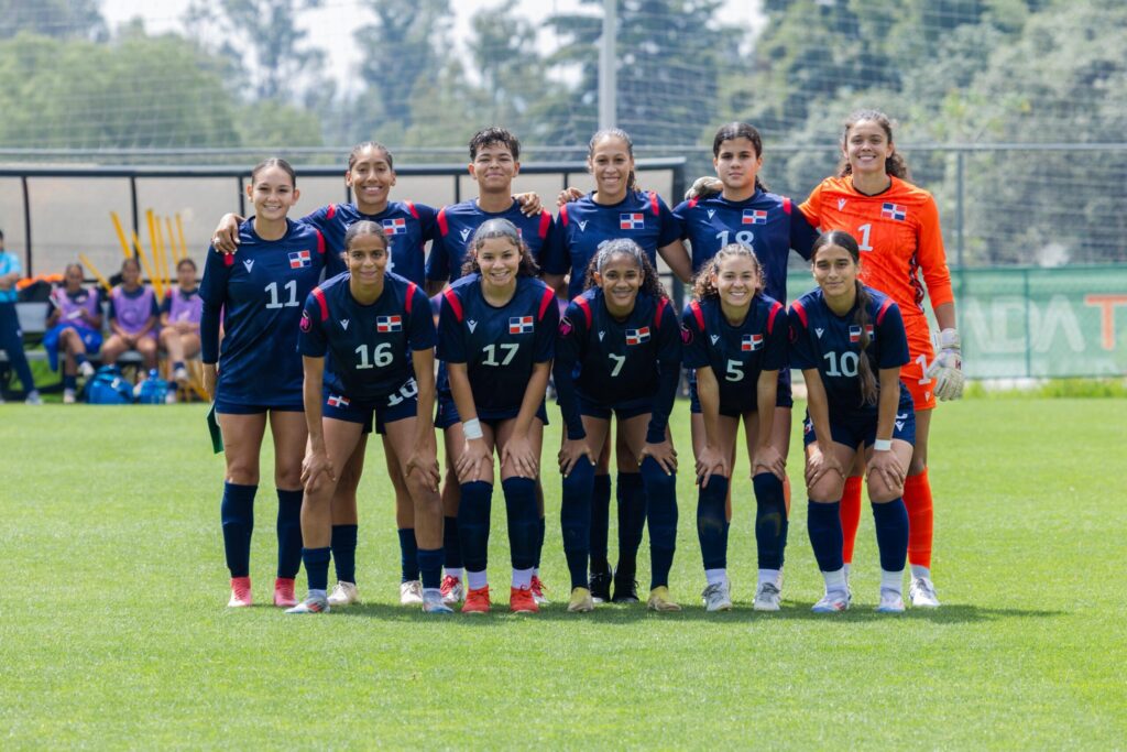 RD ranks among the top 100 in women's world football | De Último Minuto English