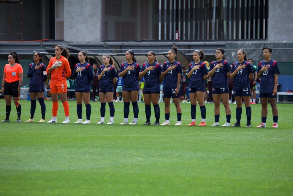 RD ranks among the top 100 in women's world football | De Último Minuto English