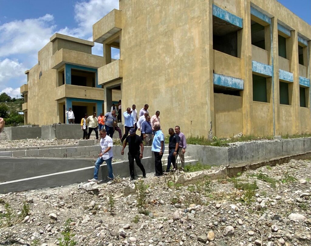 School Infrastructure intervenes Experimental High School and UASD campus of Elías Piña | 3 | School Infrastructure intervenes Experimental High School and UASD campus of Elías Piña | De Último Minuto English