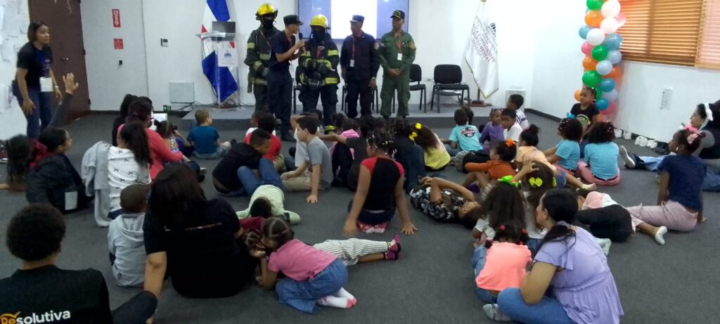 SD North Firefighters inspire children in "Fun Summer 2025" | De Último Minuto English
