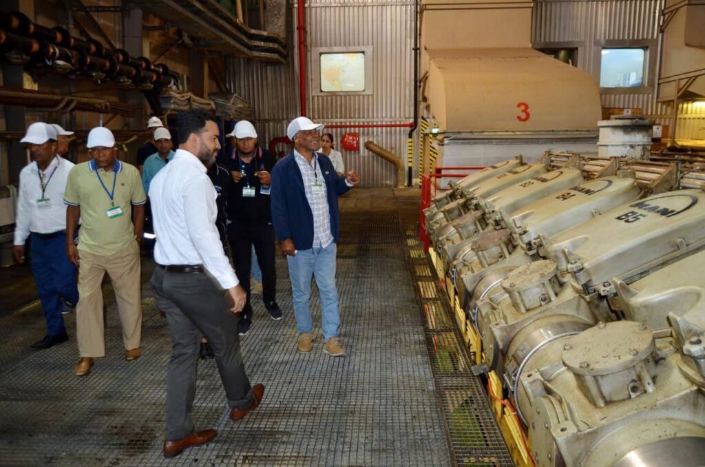 Azua communicators receive training on the country's electrical system | De Último Minuto English
