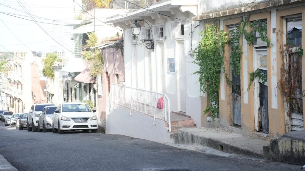 Citizens value housing improvement program in the Colonial Zone implemented by Tourism | De Último Minuto English