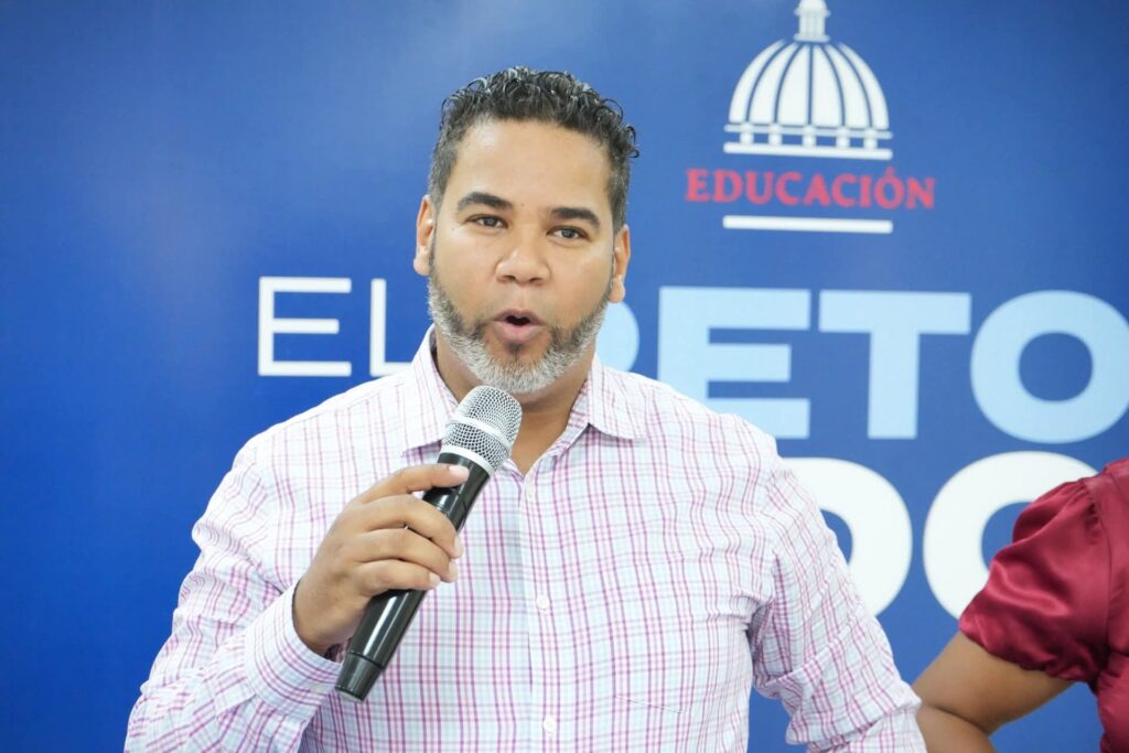 "School in Peralta is not in agreement with the Catholic Church," says vice minister | De Último Minuto English