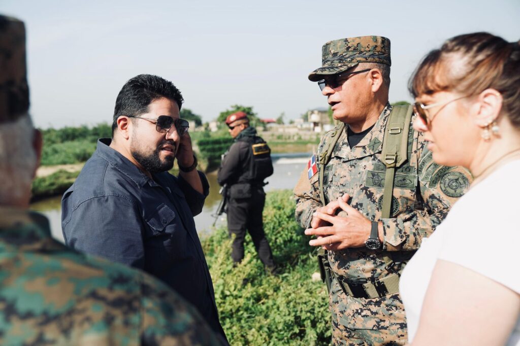 Dominican and US authorities tour Dominican-Haitian border | De Último Minuto English