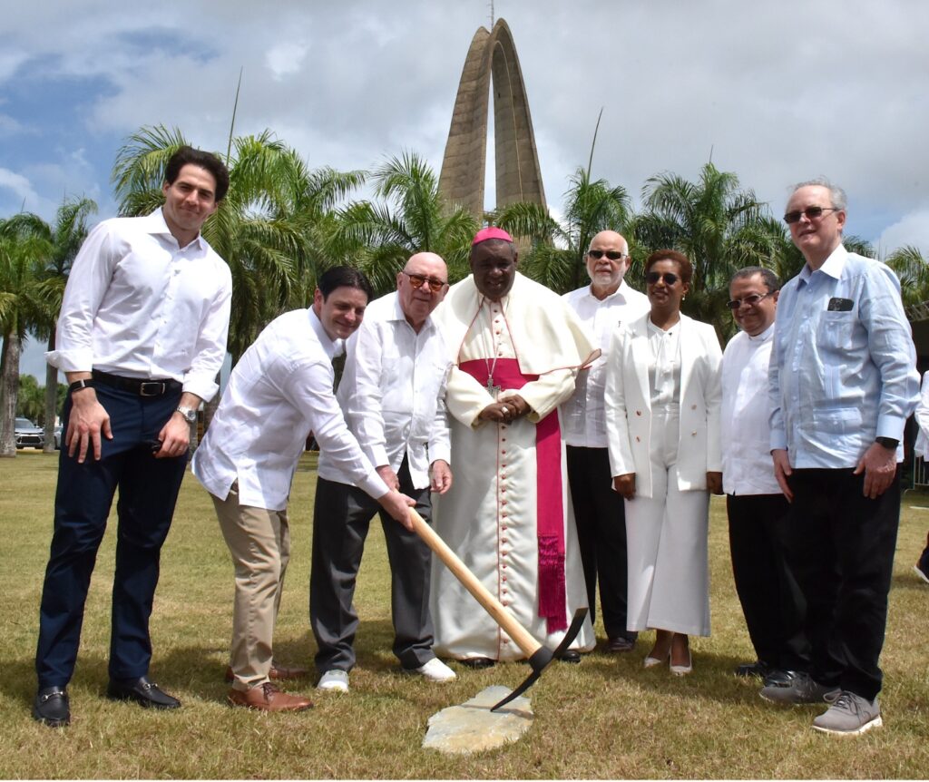 Construction of the Altagracia Pilgrim Center Begins | De Último Minuto English