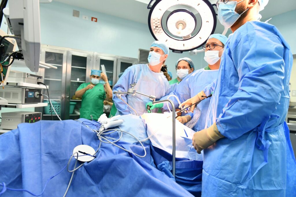 HOMS performs the 1st magnetic bariatric surgery in the Caribbean and Central America for the treatment of obesity and type 2 diabetes | De Último Minuto English