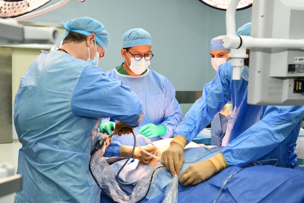 HOMS performs the 1st magnetic bariatric surgery in the Caribbean and Central America for the treatment of obesity and type 2 diabetes | De Último Minuto English