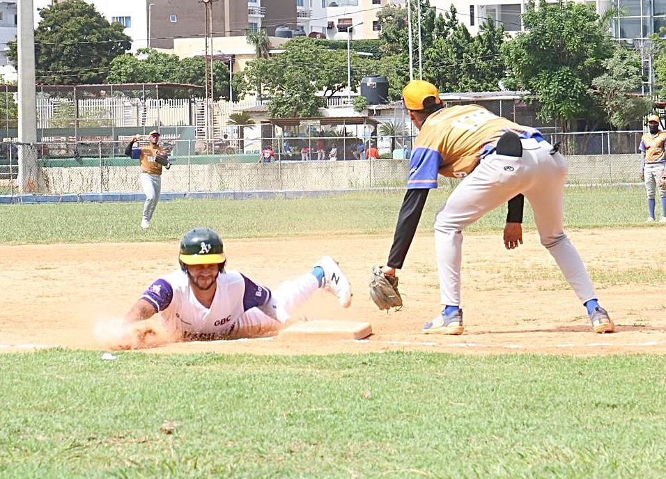 Pucmm domina jornada torneo de Béisbol Universitario | 2 | Pucmm domina jornada torneo de Béisbol Universitario - Noticias de hoy en República Dominicana | De Último Minuto