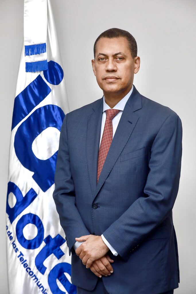 Top 10 of the most sought-after officials in the Dominican State | De Último Minuto English
