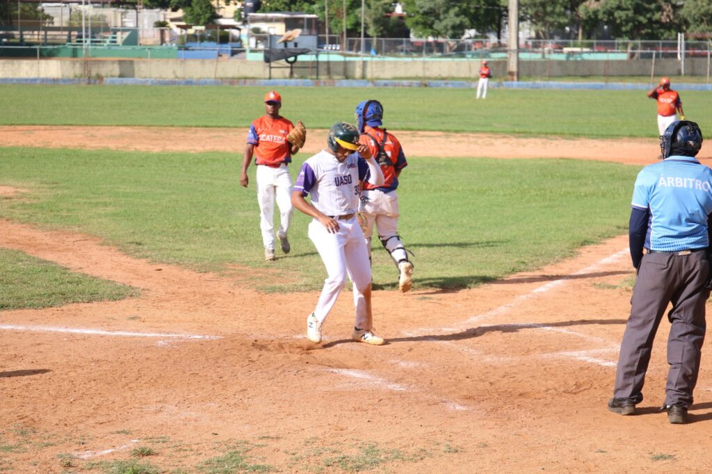 UASD and Unapec advance to the University Baseball final | De Último Minuto English