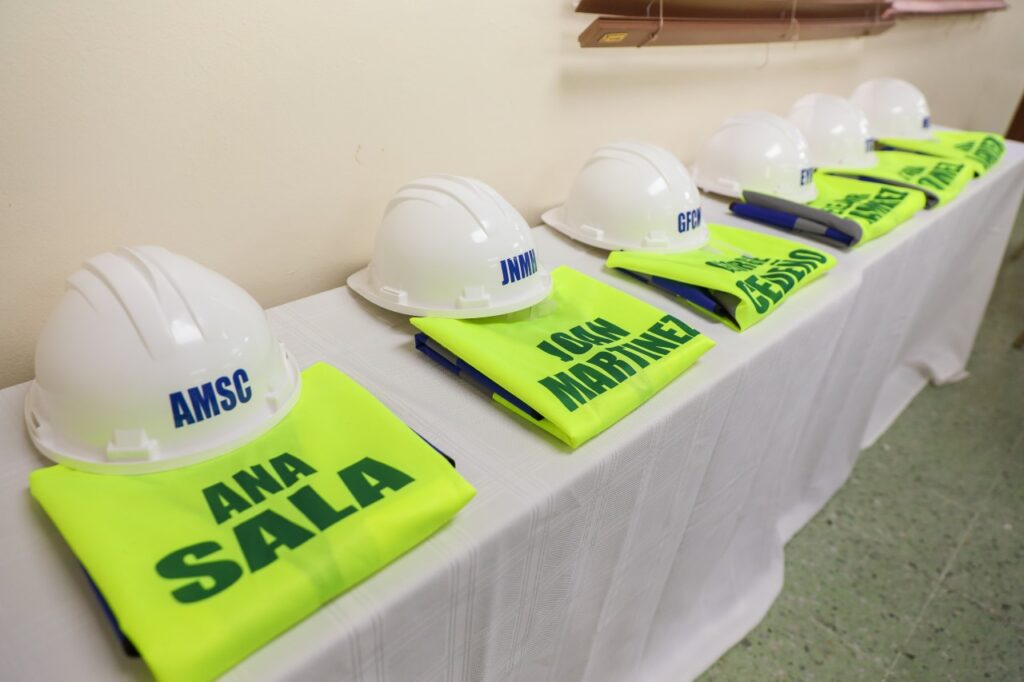 FLACSO grad first cohort in DR | De Último Minuto English