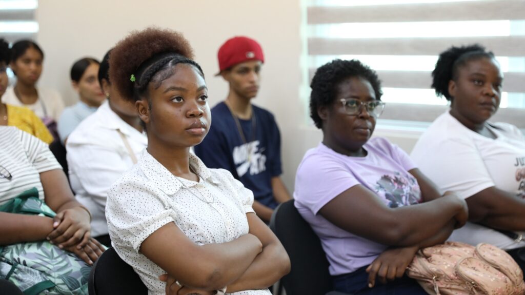 MESCyT delivers 108 new scholarships to study at ITSC and ISPFB | De Último Minuto English