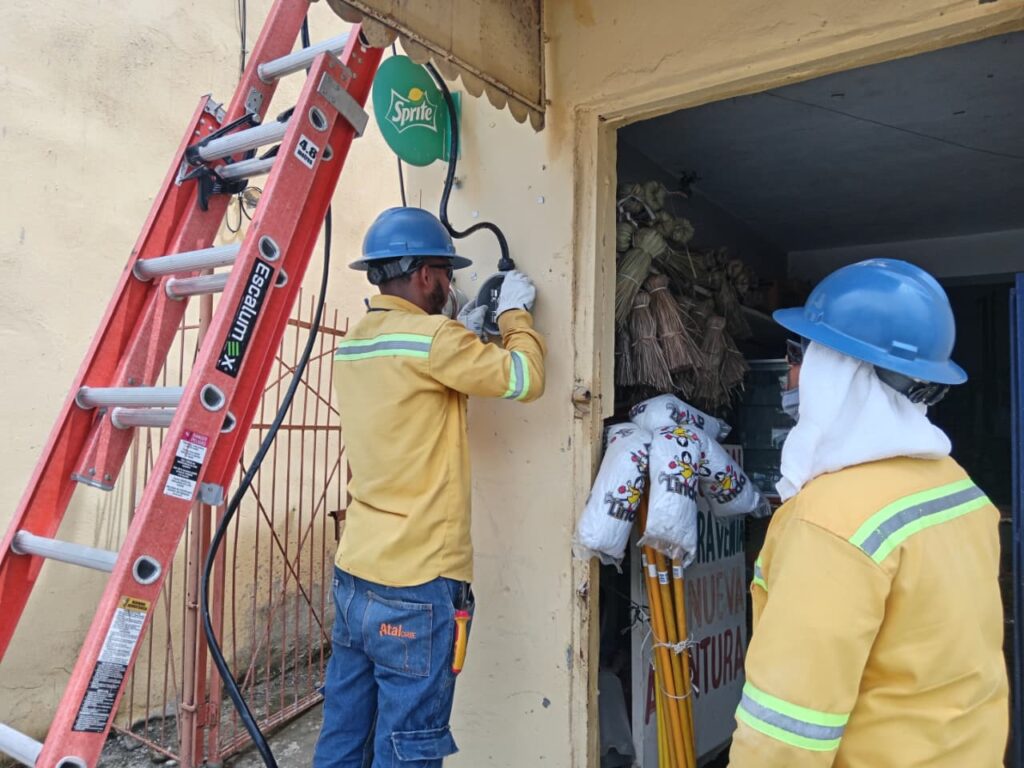 Edesur dismantles more than 6,590 illegal connections and regularizes thousands of customers in 10 provinces | 5 | Edesur dismantles more than 6,590 illegal connections and regularizes thousands of customers in 10 provinces | De Último Minuto English