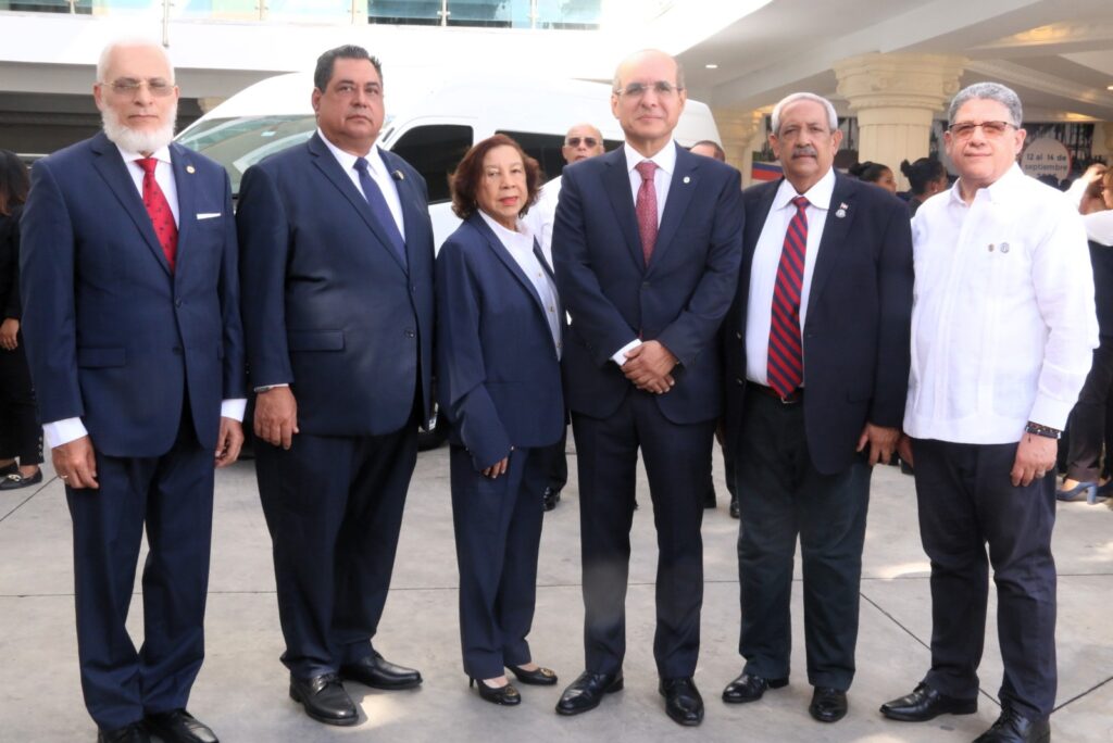 President of the UINL's Commission on American Affairs visits the Dominican College of Notaries | De Último Minuto English