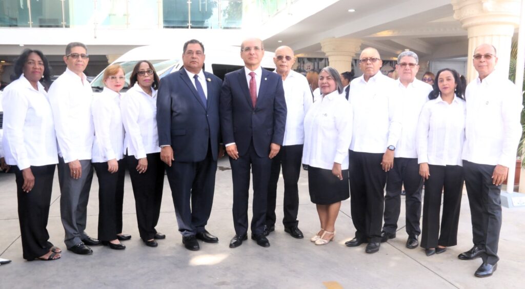 President of the UINL's Commission on American Affairs visits the Dominican College of Notaries | De Último Minuto English