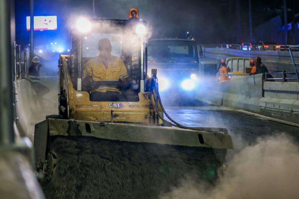 Abinader supervises tonight the construction of the overpass on the Prolongación 27 de Febrero with Isabel Aguiar | De Último Minuto English