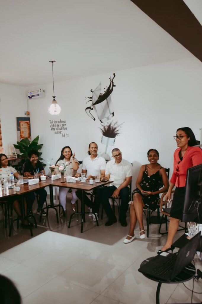 Workshop “Finances for Entrepreneurs” brings together local businesses | De Último Minuto English