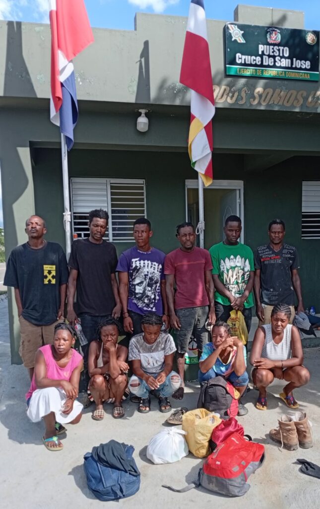 In operations on the Northwest Line, the Army detains 46 undocumented Haitians | 2 | In operations on the Northwest Line, the Army detains 46 undocumented Haitians | De Último Minuto English
