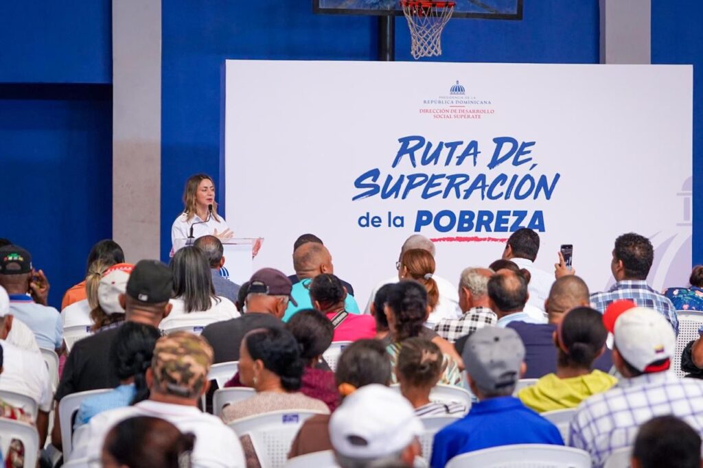 More than 2,500 new families are integrated into the Overcoming Route in Santiago | 2 | More than 2,500 new families are integrated into the Overcoming Route in Santiago | De Último Minuto English