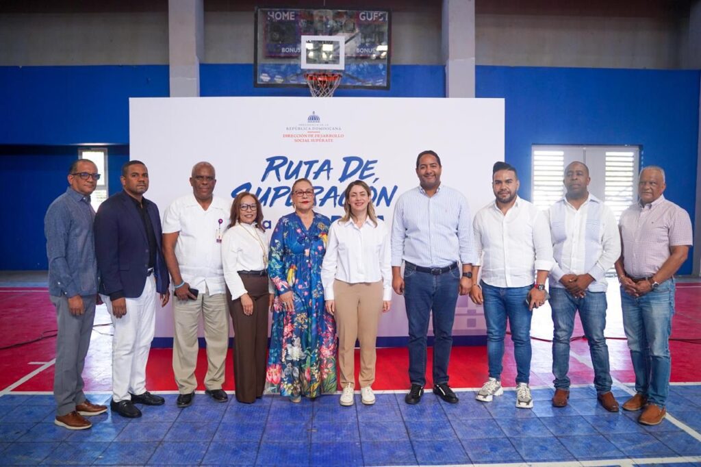 More than 2,500 new families are integrated into the Overcoming Route in Santiago | 3 | More than 2,500 new families are integrated into the Overcoming Route in Santiago | De Último Minuto English