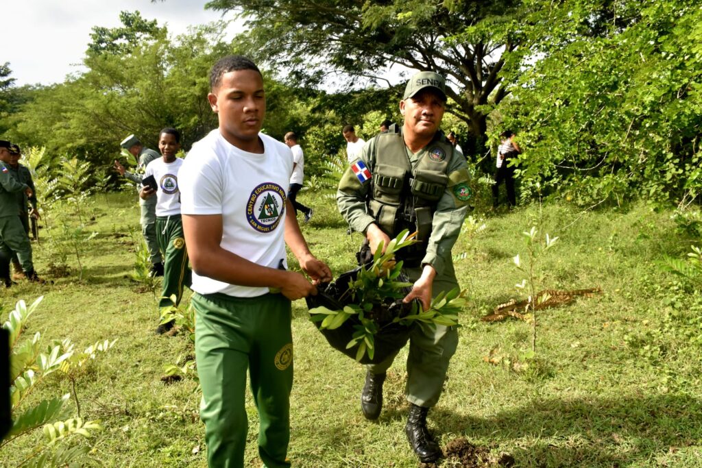 SENPA impulsa jornada de reforestación en Los Tablones, San Luis, con apoyo interinstitucional