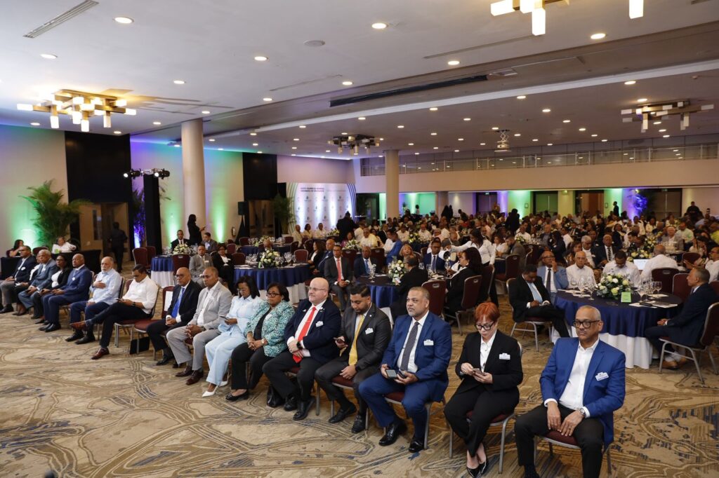 COOPSEGUROS surpasses one billion in assets and consolidates growth at the end of 2024 | 2 | COOPSEGUROS supera los mil millones en activos al cierre del 2024