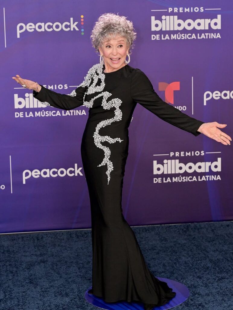 Celebrities shine on the red carpet at the 2025 Billboard Awards | De Último Minuto English