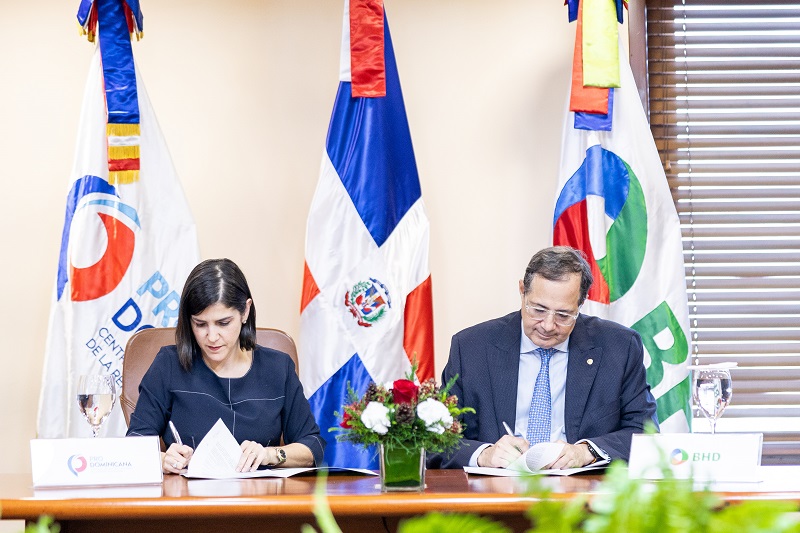 ​Banco BHD and ProDominicana sign agreement to boost women-led SMEs  | De Último Minuto English