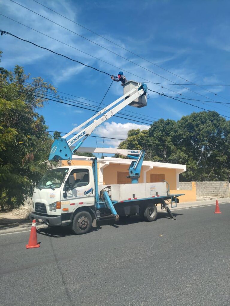 Edesur bills RD$46 million for illegal connections | 2 | Edesur bills RD$46 million for illegal connections | De Último Minuto English