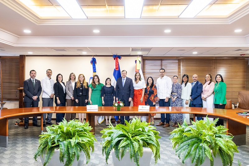 ​Banco BHD and ProDominicana sign agreement to boost women-led SMEs  | De Último Minuto English