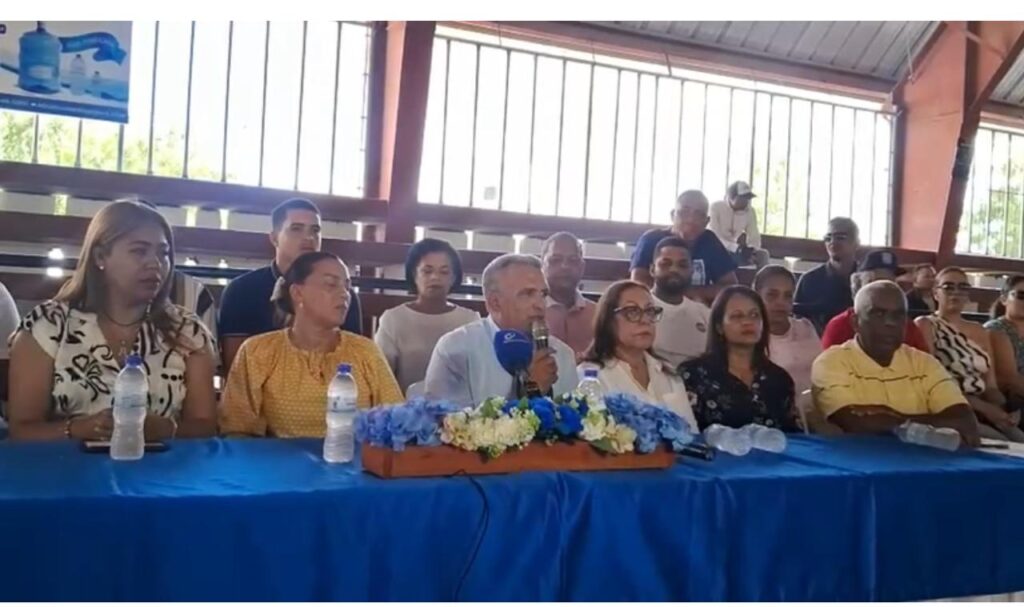 Mayor of Navarrete rules out link between attack on his home and recent eviction in Los Girasoles | De Último Minuto English