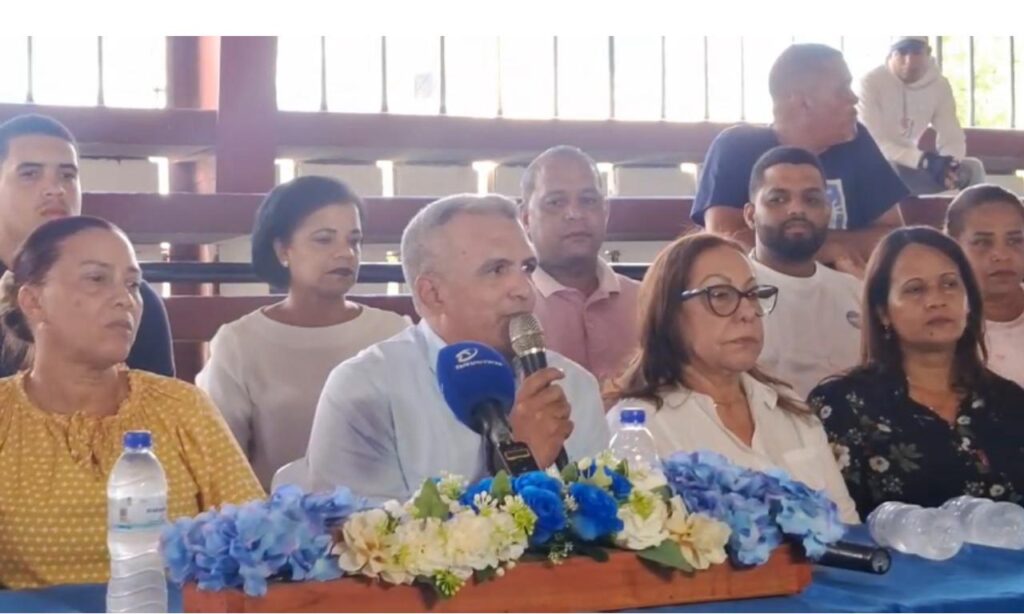 Mayor of Navarrete rules out link between attack on his home and recent eviction in Los Girasoles | De Último Minuto English